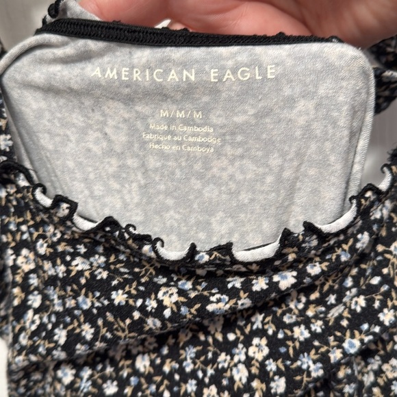 American Eagle Floral Lettuce Hem Tank Top Size Medium - Picture 3 of 3